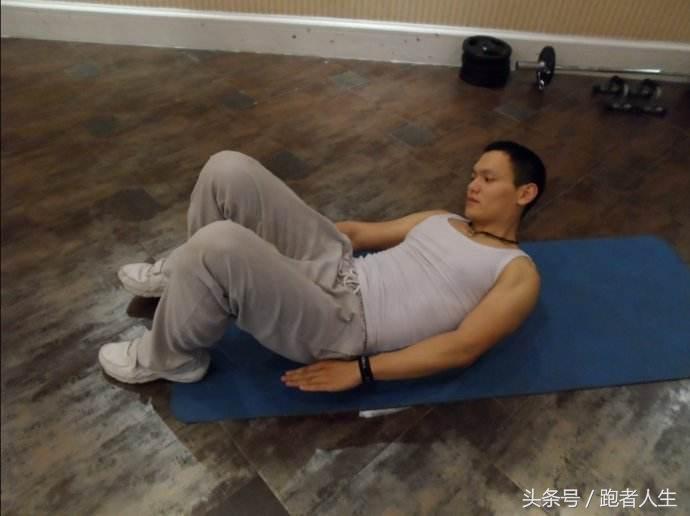 平腹怎样练马甲线,平腹多久可以练出马甲线