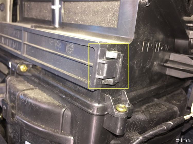 自己动手换空调滤芯xt5,自己动手换空调滤芯17款