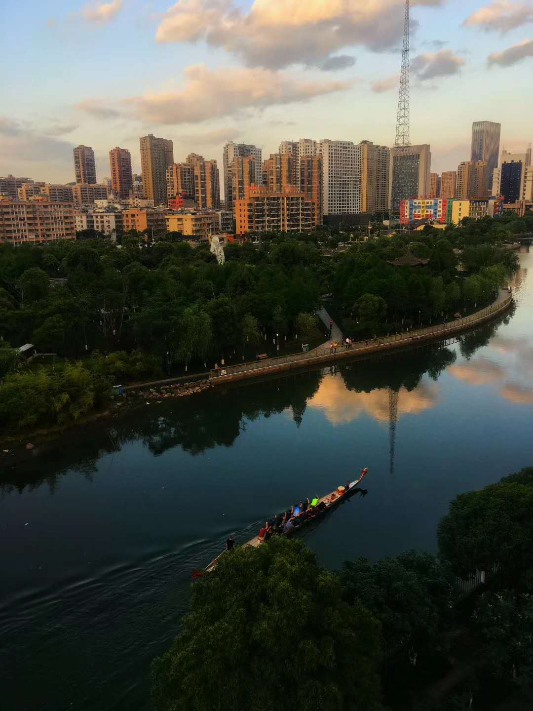 一件舒服的衣服带来的幸福感,一件普通衣服能穿出什么感觉