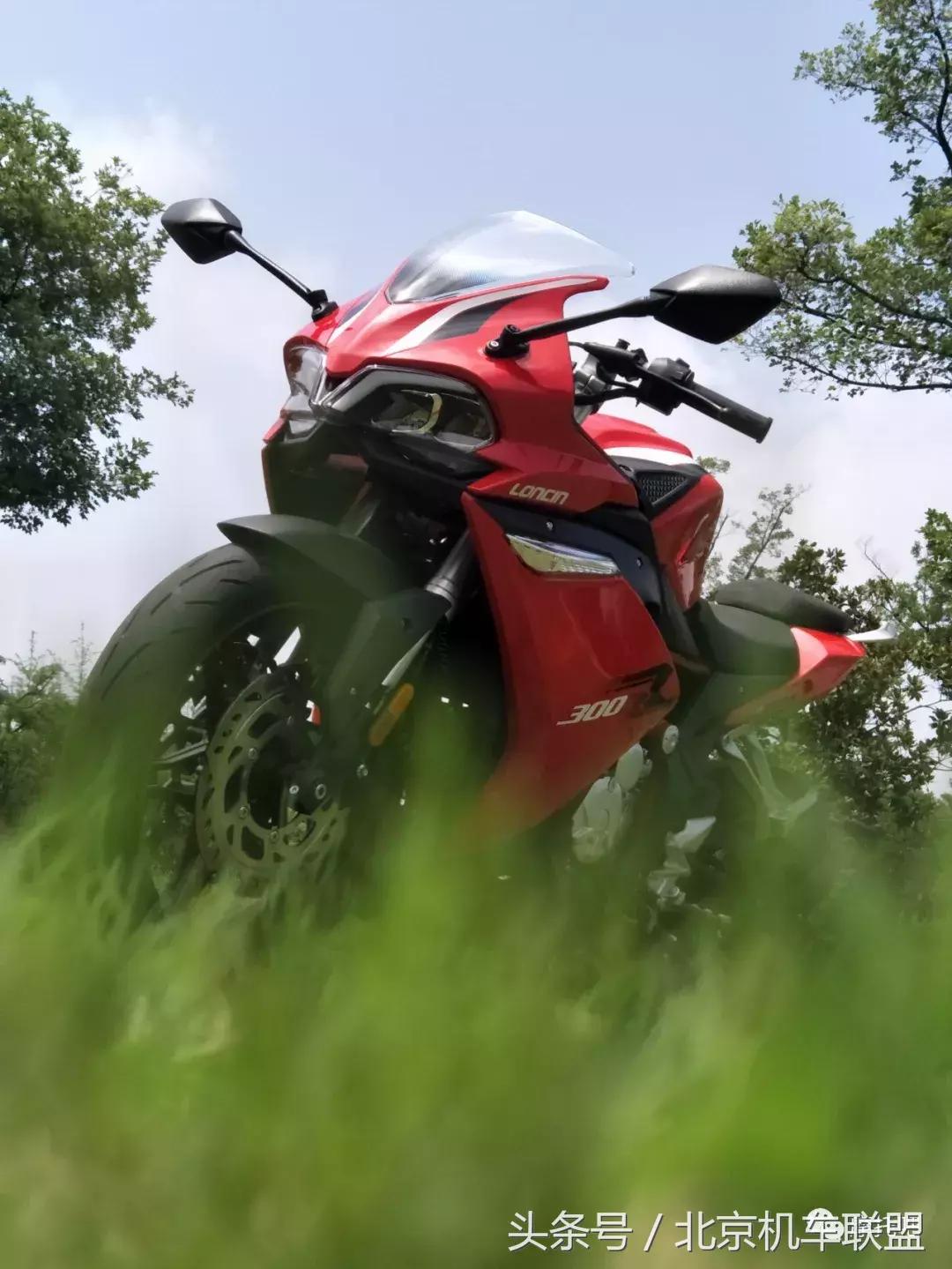 无极300rr和无极250rr选哪个,无极300r和300rr哪个值得入手