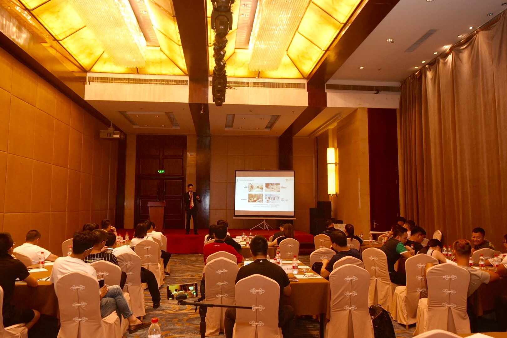 艾我吧共享艾灸仪：养生新方式，共享新业态，创富新蓝海