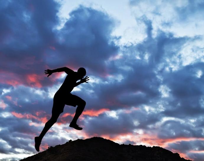 长期跑步后腿容易抽筋,跑步时小腿抽筋是什么原因引起的