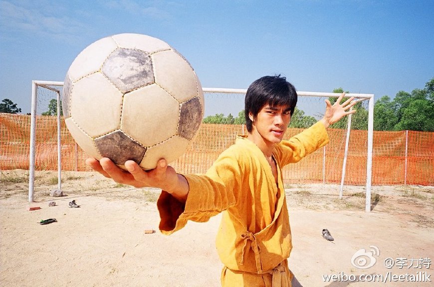 周星驰少林足球到底有多牛,周星驰和少林寺