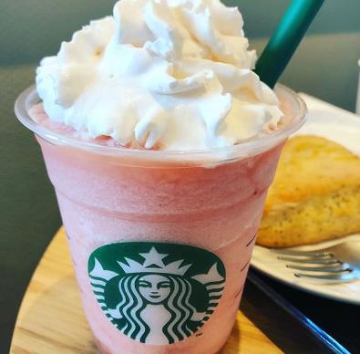 星巴克蜜桃乌龙星冰乐要用吸管吗 (星巴克有没有蜜桃星冰乐)