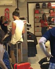 supreme正品和假货的区别,supreme是不是有好多冒牌实体店