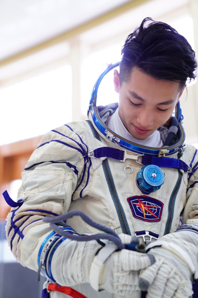 跑酷达人带你感受阻碍快感,捷波朗耳机蓝牙