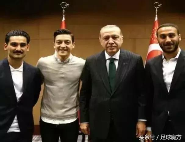 欧洲杯德国队厄齐尔为什么退出,厄齐尔退出德国队的影响