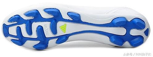 怎么根据场地选鞋,tf足球鞋适合什么场地