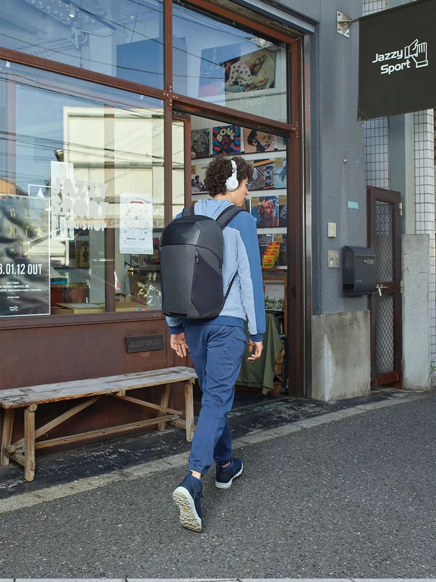 娼椈蹇salomon鍙戝竷鍏ㄦ柊铻嶅悎,娼椈蹇