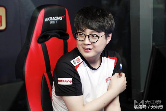 lol尺帝对线uzi,lol尺帝反应