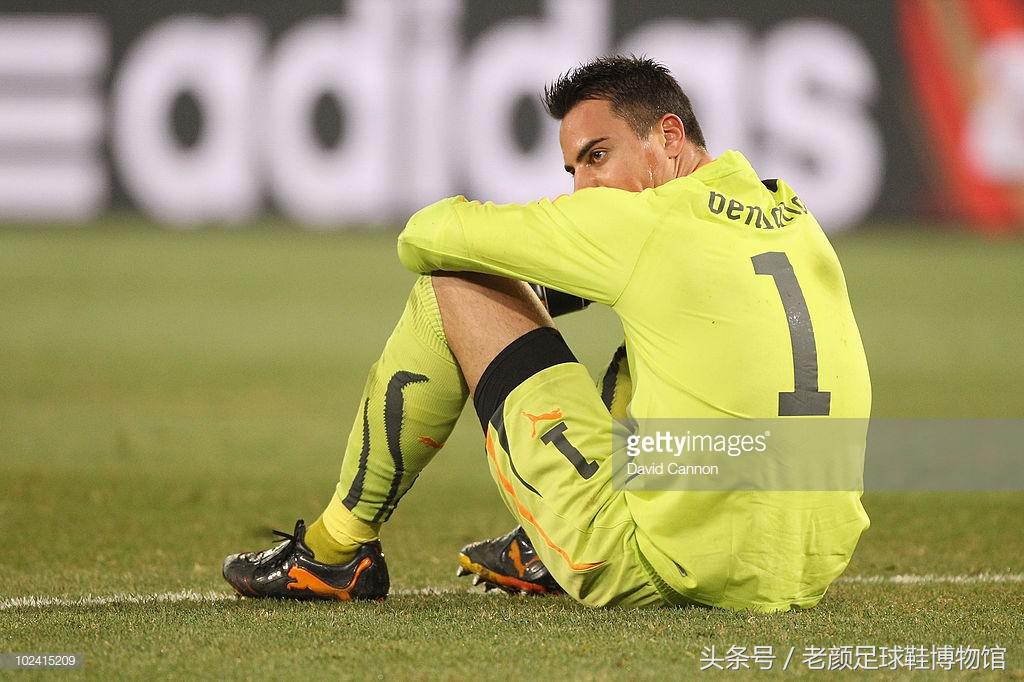 世界杯战靴盘点,南非世界杯复刻版足球鞋