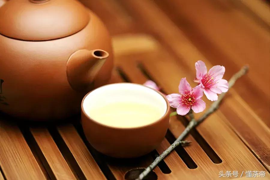 饮茶经典姿势,一张图看懂喝茶的好处