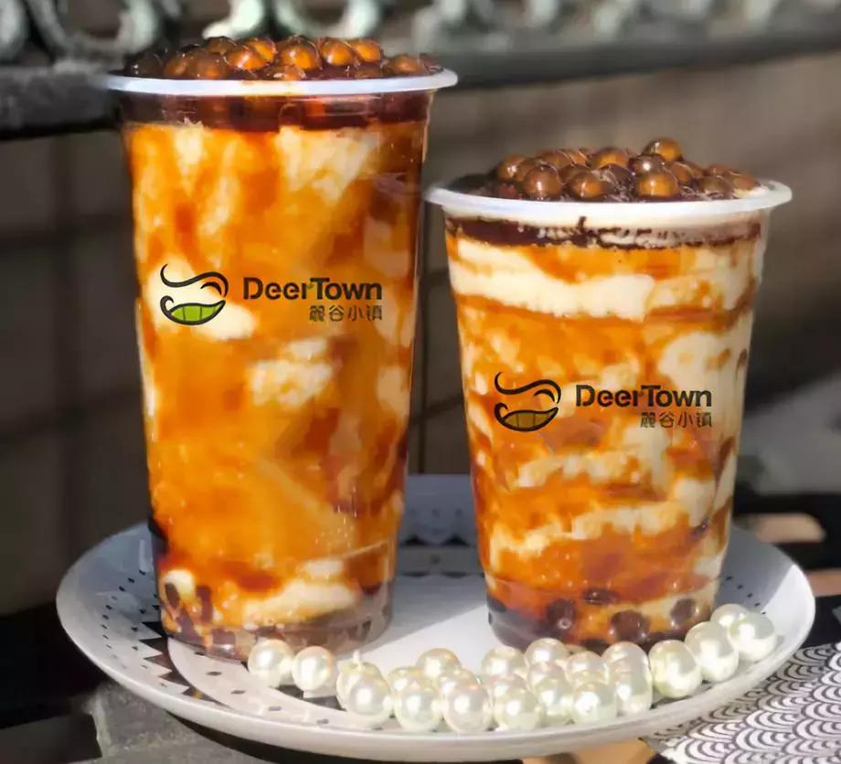 邂逅「麓谷小镇」，遇见软欧包与新派茶的小幸运