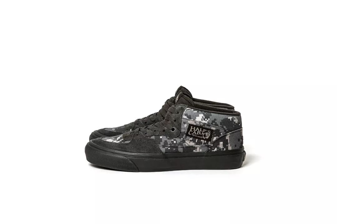 潮闻快食知名鞋店Solebox要求买家上脚离店!