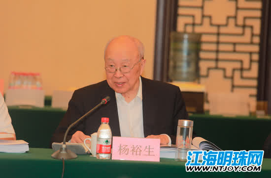 超级电容的核心技术,中国超级电容技术震惊欧洲