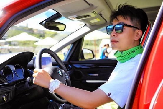 EOS看世界选择,让你看到如此不同的摩登新语