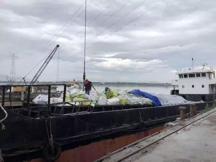 江都人你会在淘宝买服装“孤品”吗？赶紧改！它们的来路会吓到你……