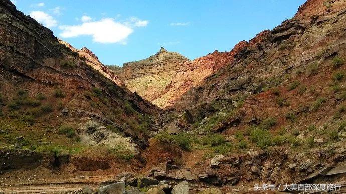 被旅游大军夸赞的高速,新疆最美公路有必要去么