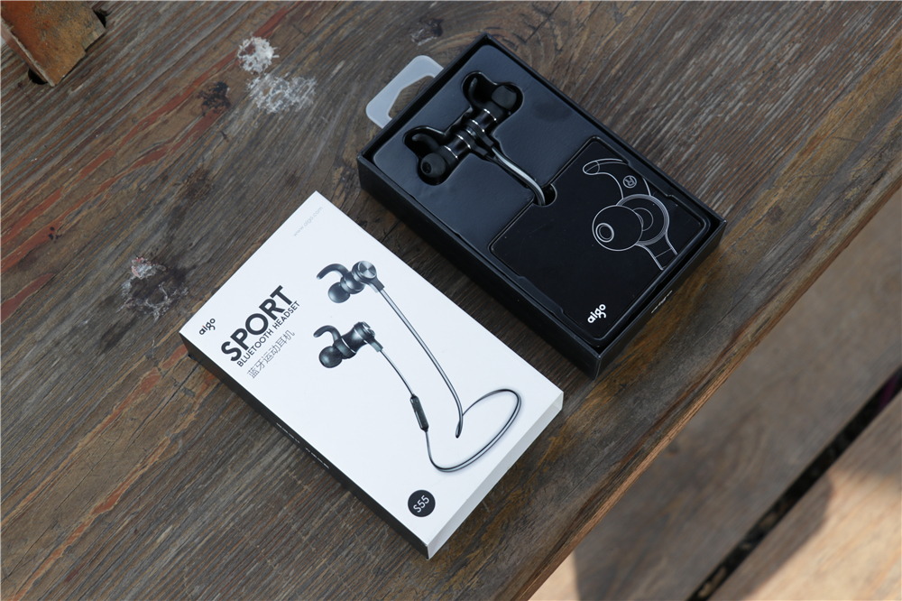 待机135小时，售价149元，爱国者蓝牙耳机S55体验！