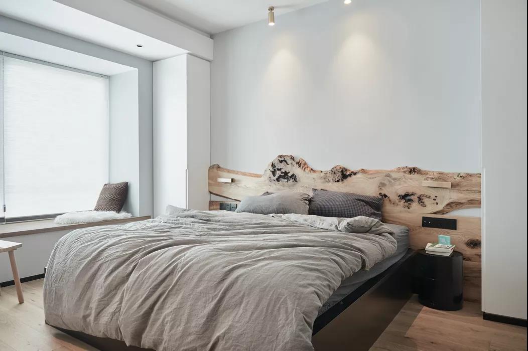 搬块木板当床头!木色打造的济南恒大世纪广场88㎡怀旧风全包12万