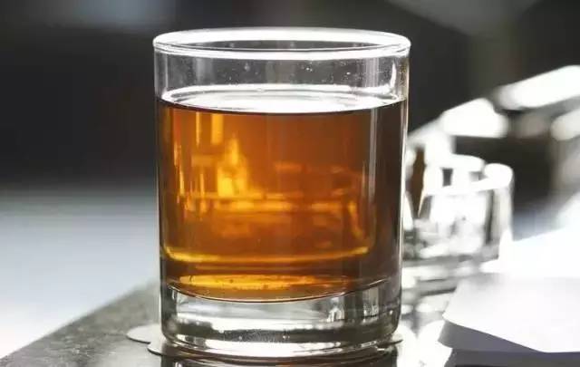 家里网速快但是下东西慢,卧室里网速太慢咋办