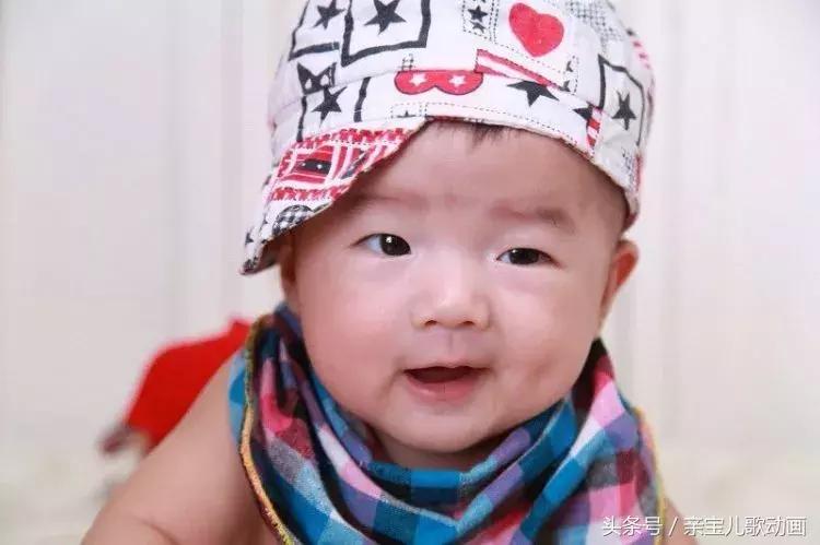 家族都没有酒窝宝宝怎么有酒窝,父母都没酒窝宝宝有酒窝