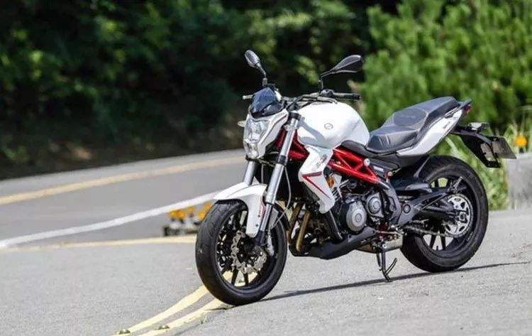 大家说车评,黄龙300车评老款