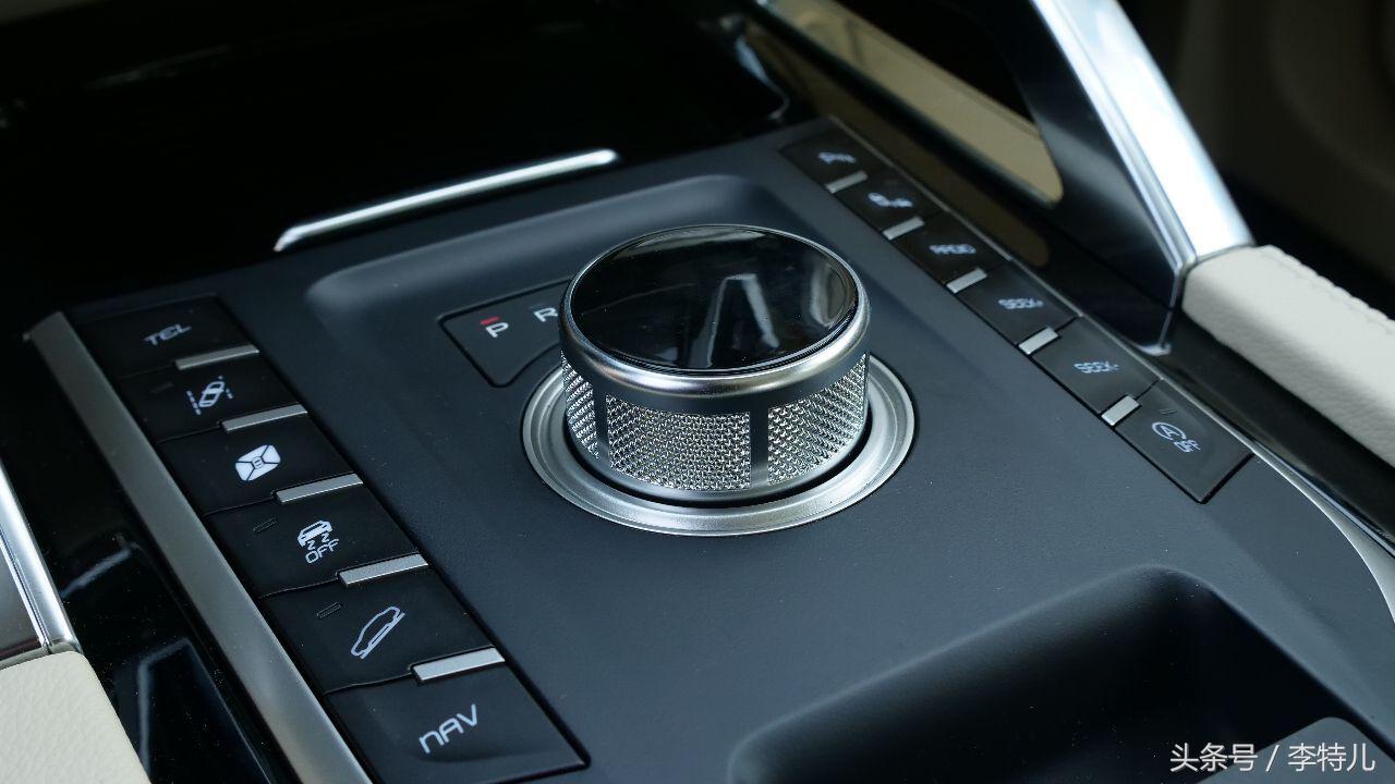 中流击水，浪遏飞舟，长沙试驾众泰T800惊叹：中国品牌豪华不是梦