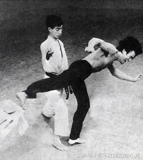 截拳道李小龙技击,截拳之道李小龙结局