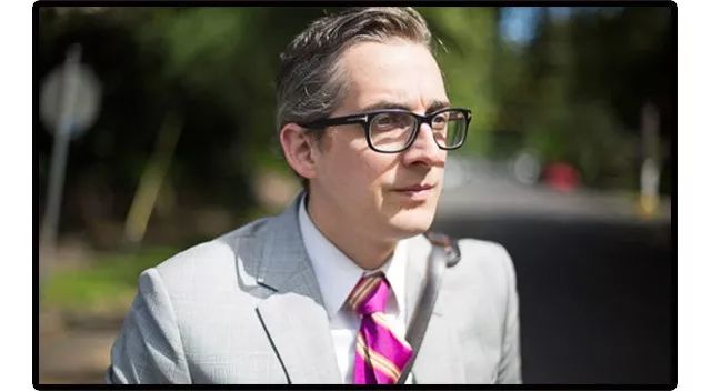 我把自己分成了10万份卖给了771个人