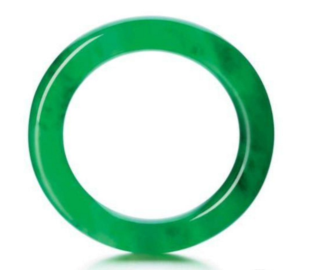 老古翡翠手镯拍卖会,拍卖会上的顶级翡翠手镯