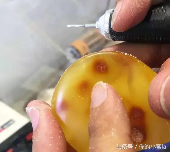 蜜蜡打孔最佳方法,蜜蜡圆珠打孔技巧