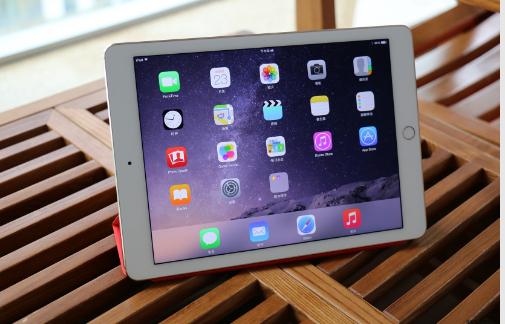 ipad一直显示红电池充不进去电,ipad充不进电怎么办及解决办法