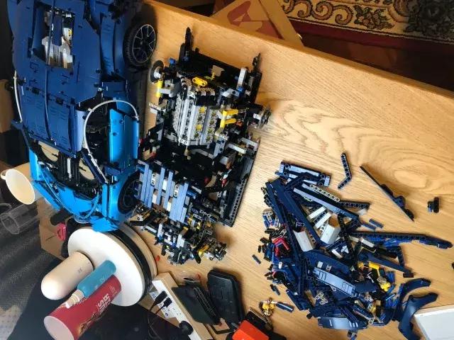 乐高10261与乐拼对比,乐拼和乐高布加迪的区别