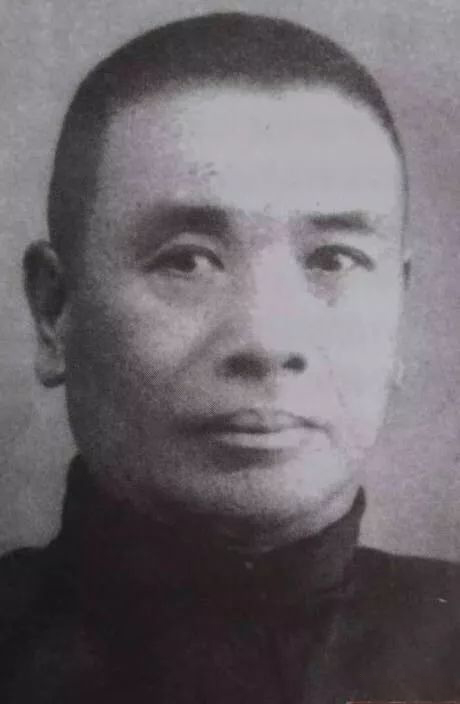 闯进一大会议的密探是谁,闯入一大会议的是什么人