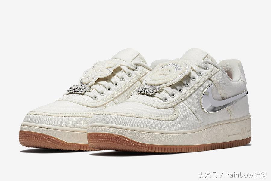 八月最新足球鞋,八月最热门的球鞋