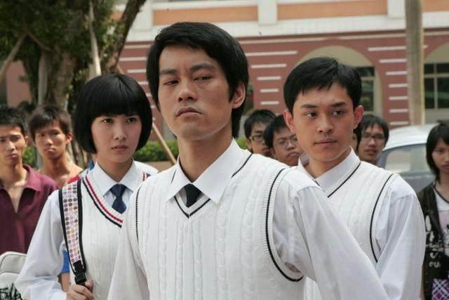 长得最像李小龙的人周星驰,盘点周星驰致敬李小龙的五部电影