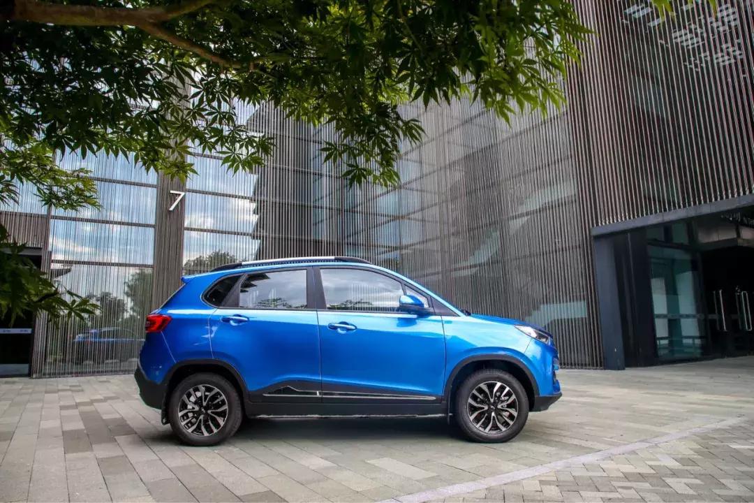 5万到6万的哪吒n01,2023年哪吒n01新能源汽车报价