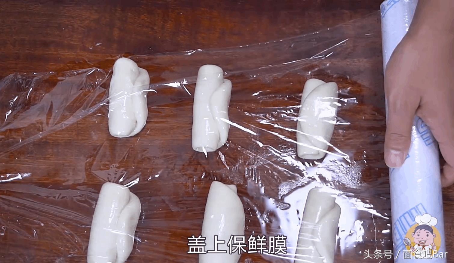 怎么烙饼使饼皮软不酥,烙饼柔软起层有秘诀