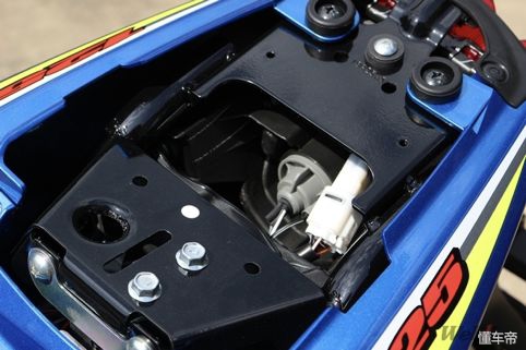 铃木gsxr150试驾视频,铃木gsxr1000r试驾评测