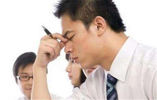 低血糖会引起哪些不可逆的现象,低血糖症状不处理会自己好吗