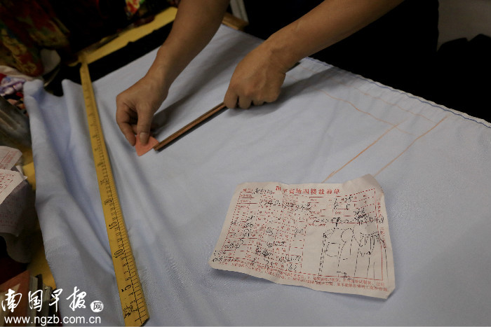 包工包料做一件衣服多少钱,包工包料服装价格