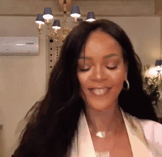 范冰冰抄袭蕾哈娜美妆！以为换个名字就能一天狂赚1000万美元？