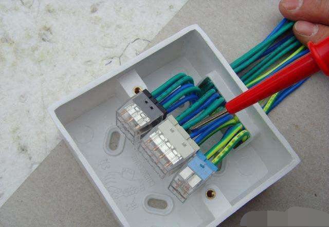 电工接线头怎么接才好,电工接线头的方法图解