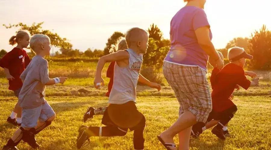 父亲影响孩子的一生,父亲坐过牢影响孩子