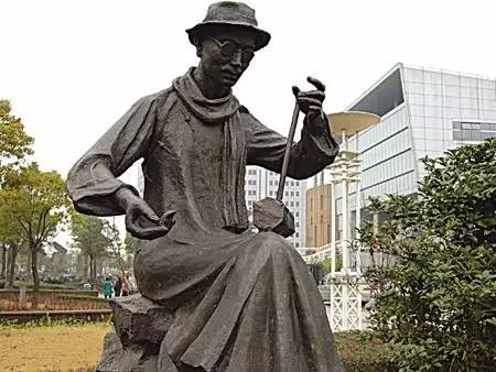 阿炳听电报哪一集,阿炳的二泉映月真的要跪下听吗