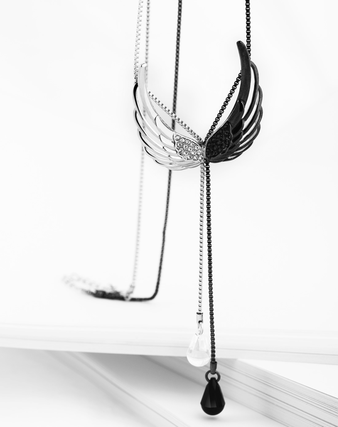 施华洛世奇官网查真假,施华洛世奇黑天鹅