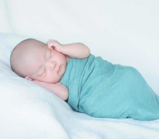 宝宝动不动就出很多汗是什么原因,宝宝总是一身冷汗