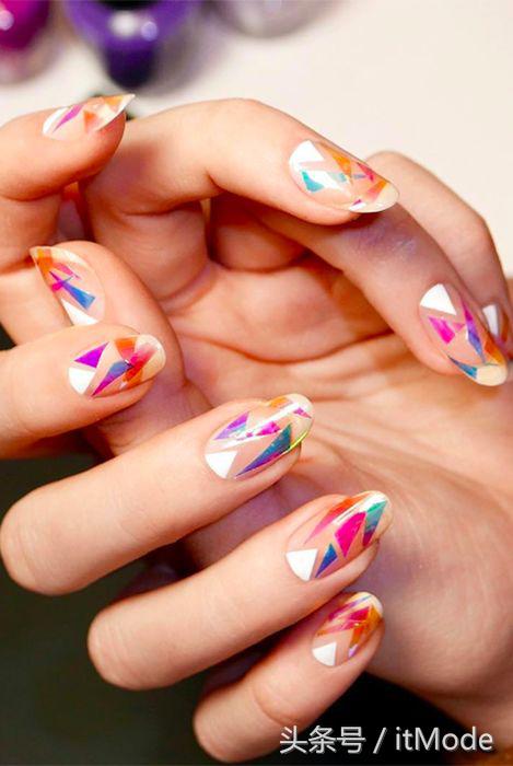 美甲夏天不要甲片推荐什么,短指甲手黑适合夏天的美甲