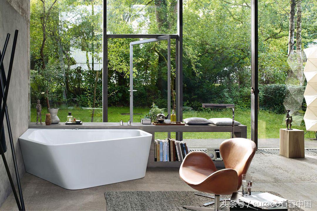 浴室装浴缸还是淋浴好,家里装浴缸实用吗